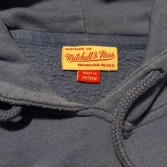 Mitchell and Ness Denver Broncos Hoodie - Picture 3 of 4